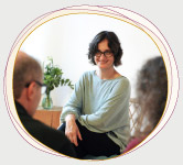 Rabea Wienholt berät Elternpaar